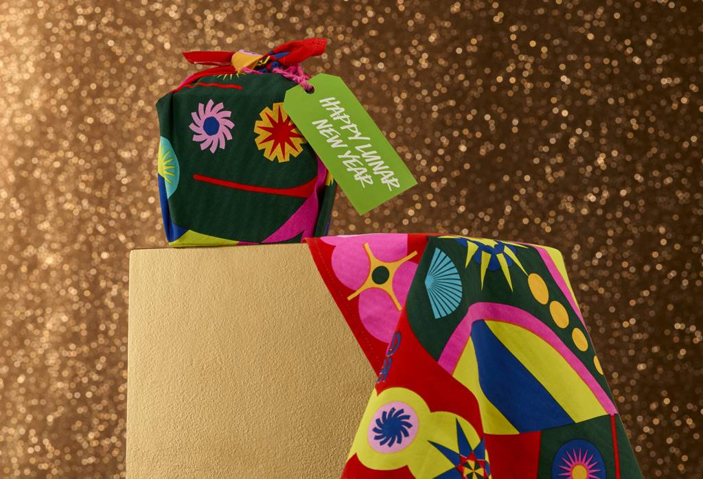 Vibrant Viper Knot Wrap - 50cm x 50cm